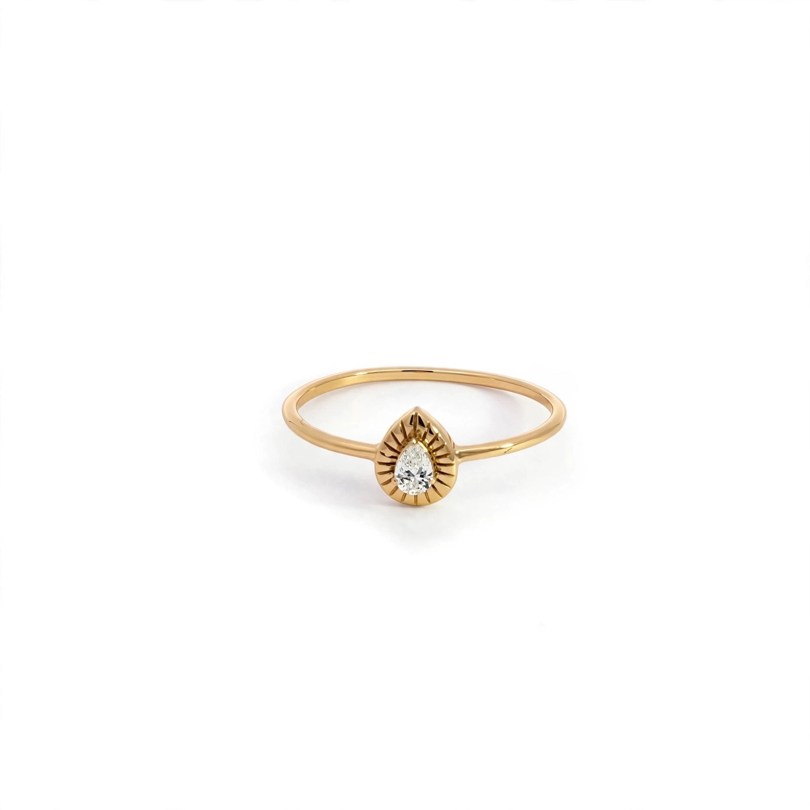 PEAR VELOURA RING