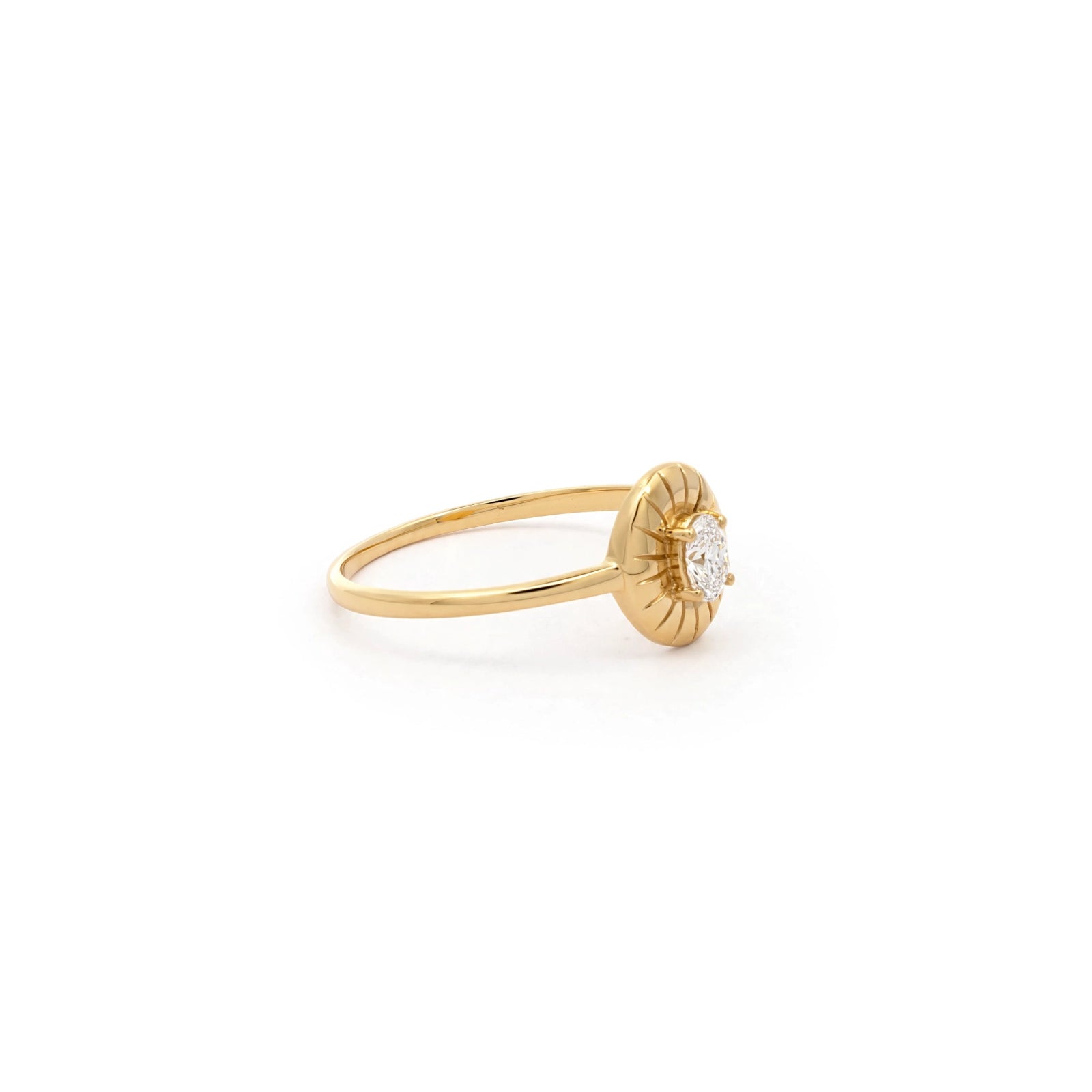 CLASSIC ELEGANCE RING