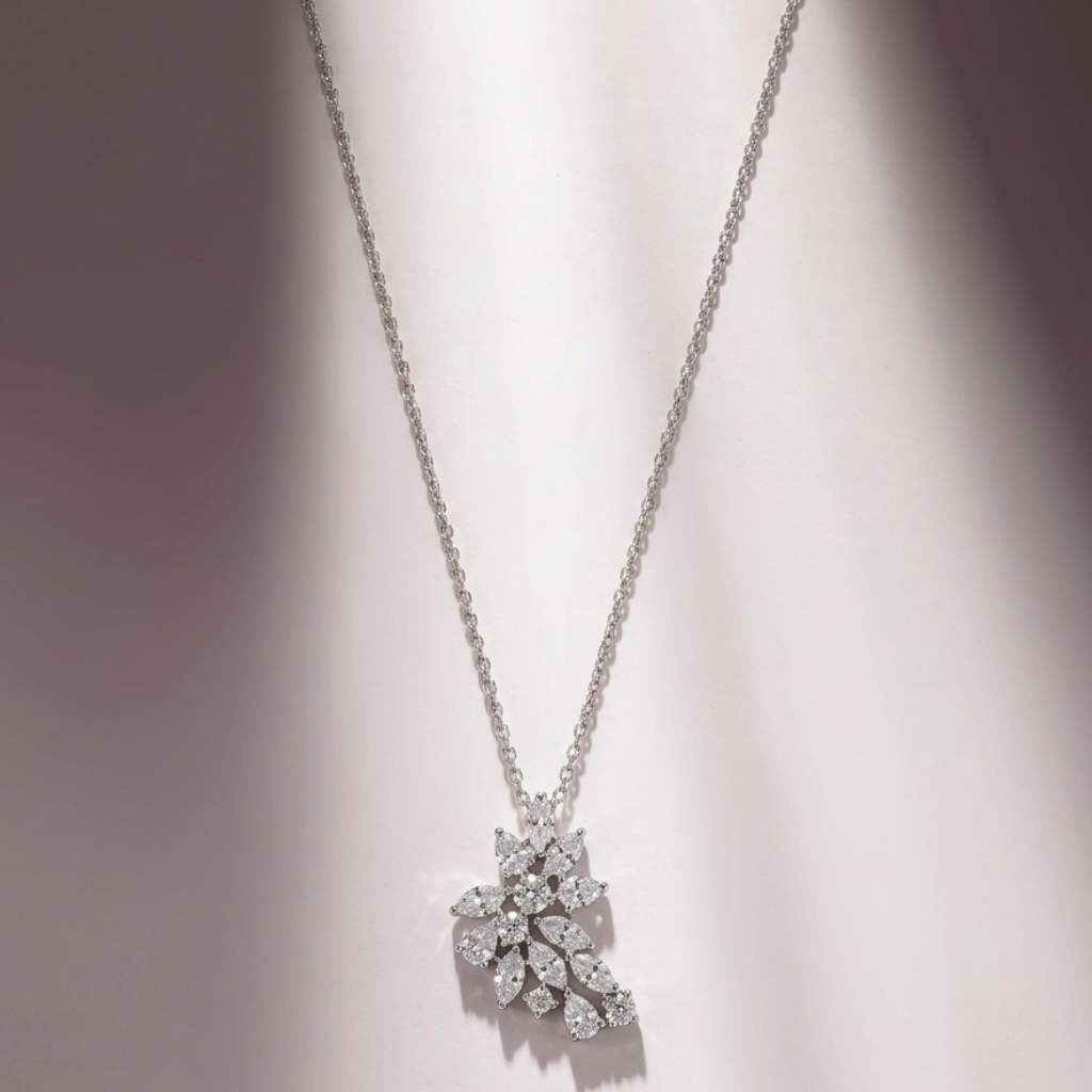 LUX ETERNA NECKLACE
