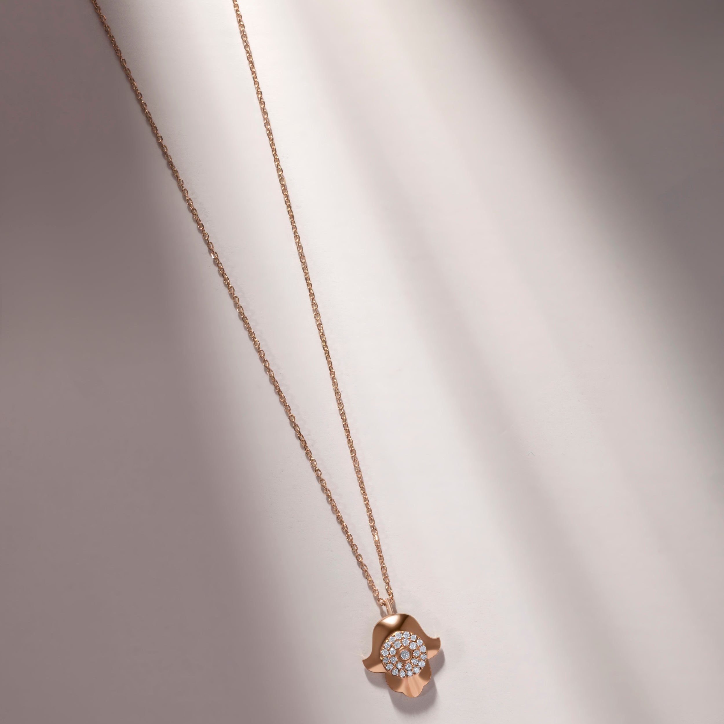 TIMELESS FANCY NECKLACE