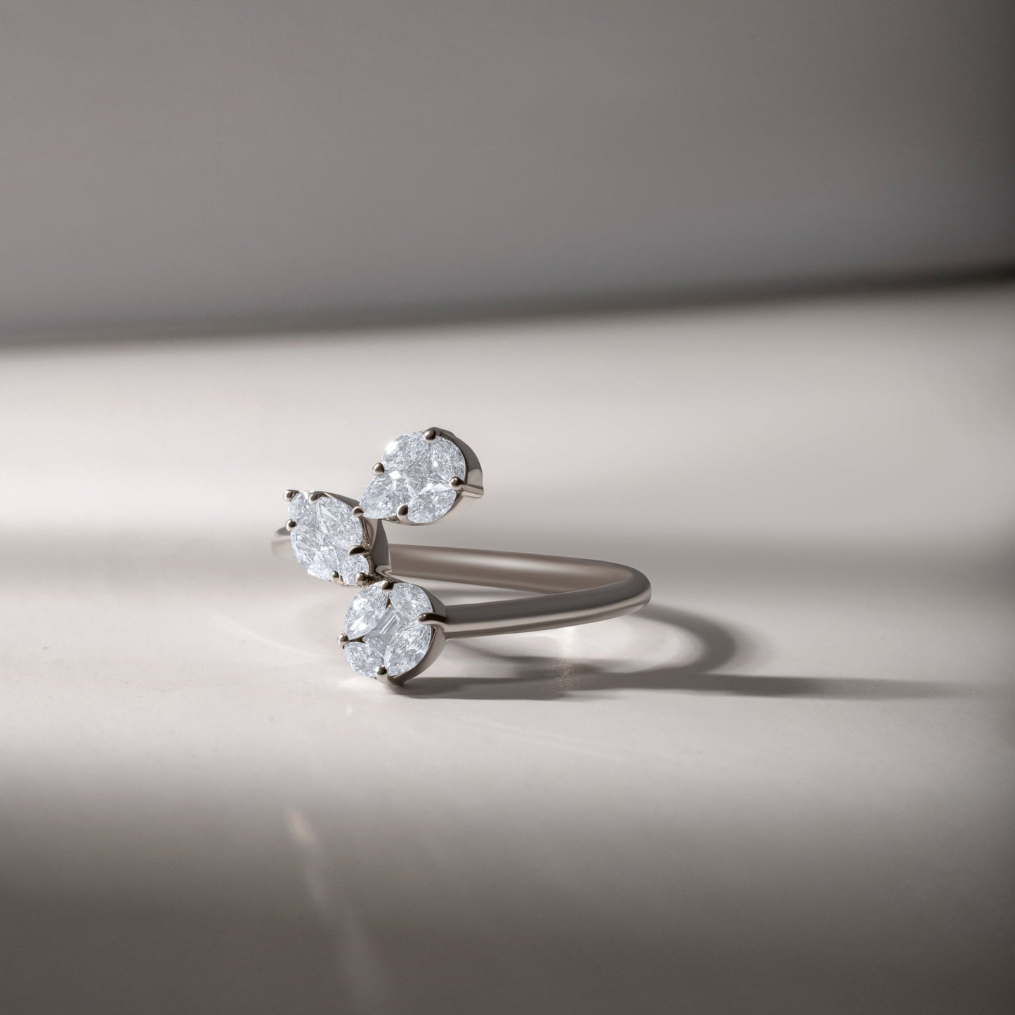 FANCY ARROW ETERNA RING