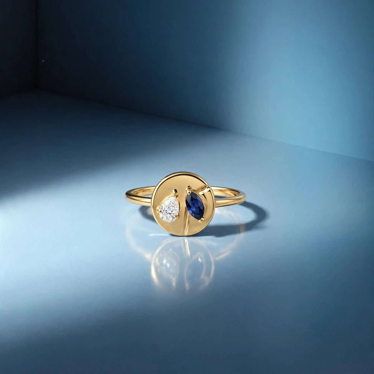 LYRA SAPPHIRE RING