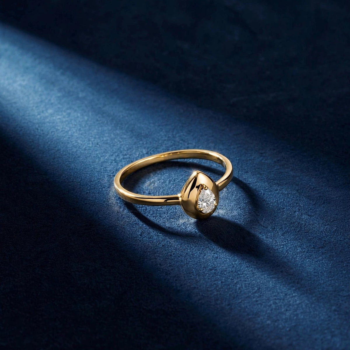 LUMA PEAR RING