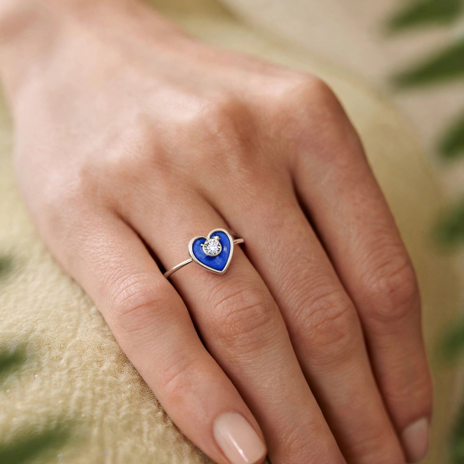 ETERNA HEAR RING