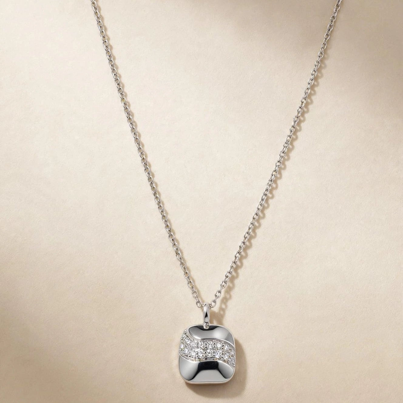 EMMA ETERNA NECKLACE