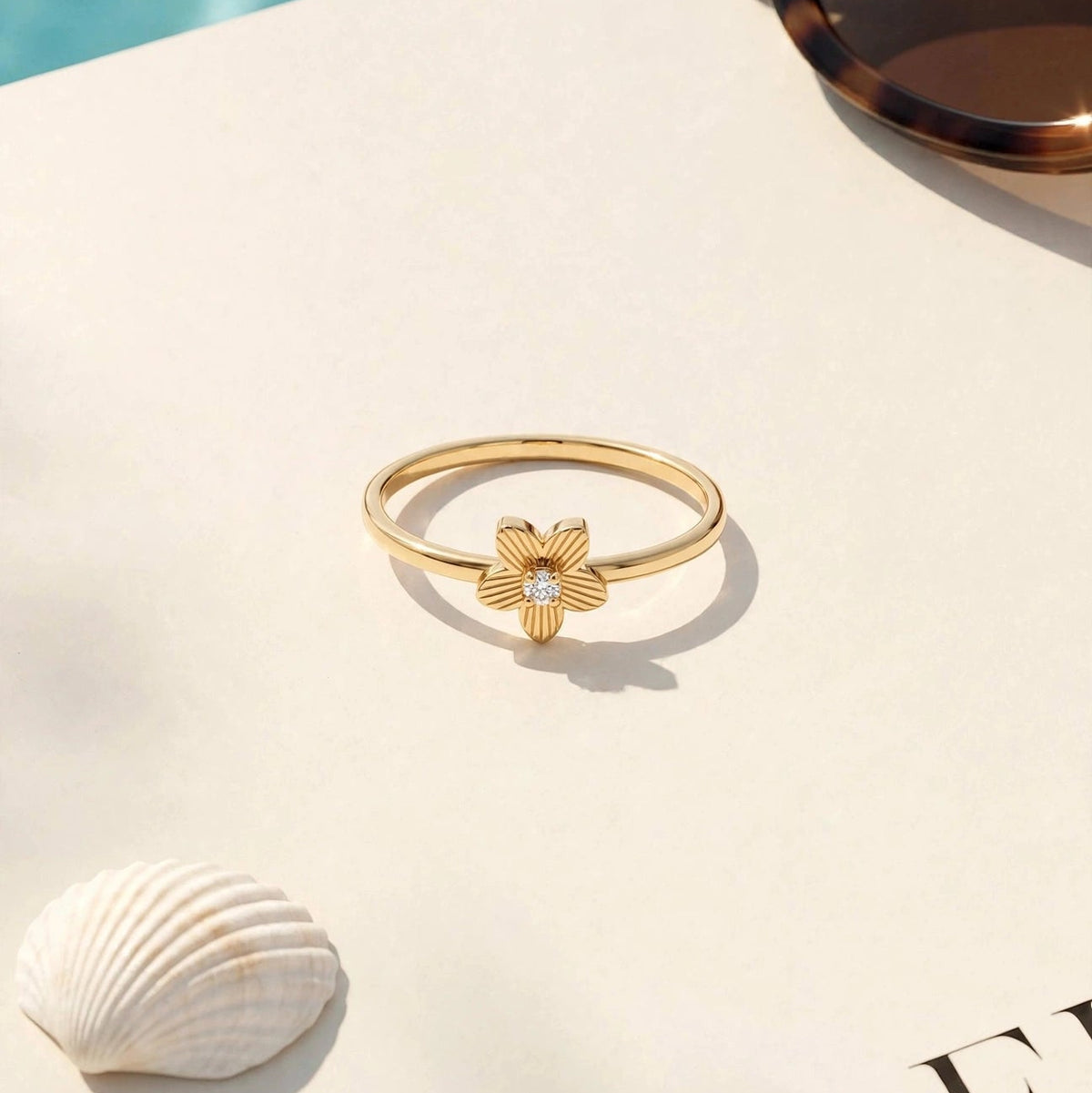 ROUND EMBRACE RING