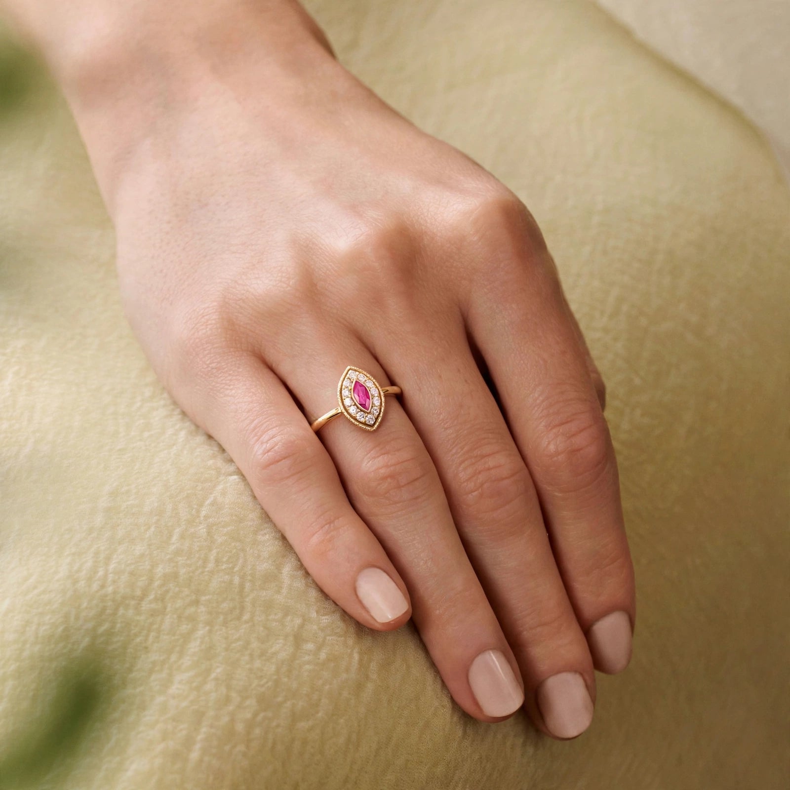 RUBY VELOURA RING