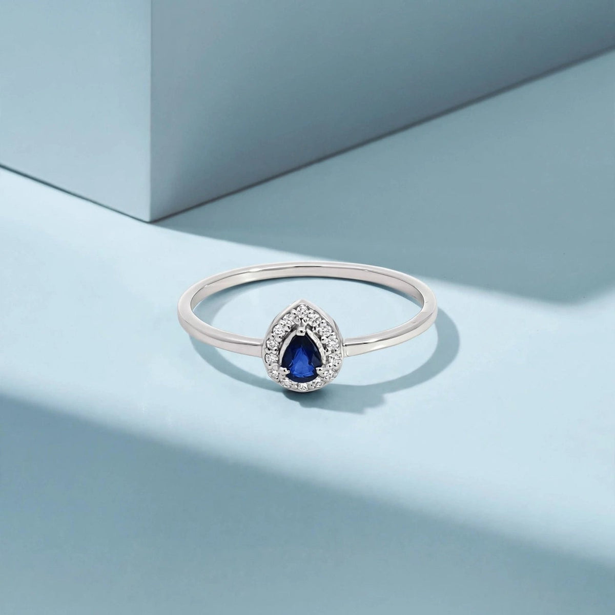 ROUND LUXE RING