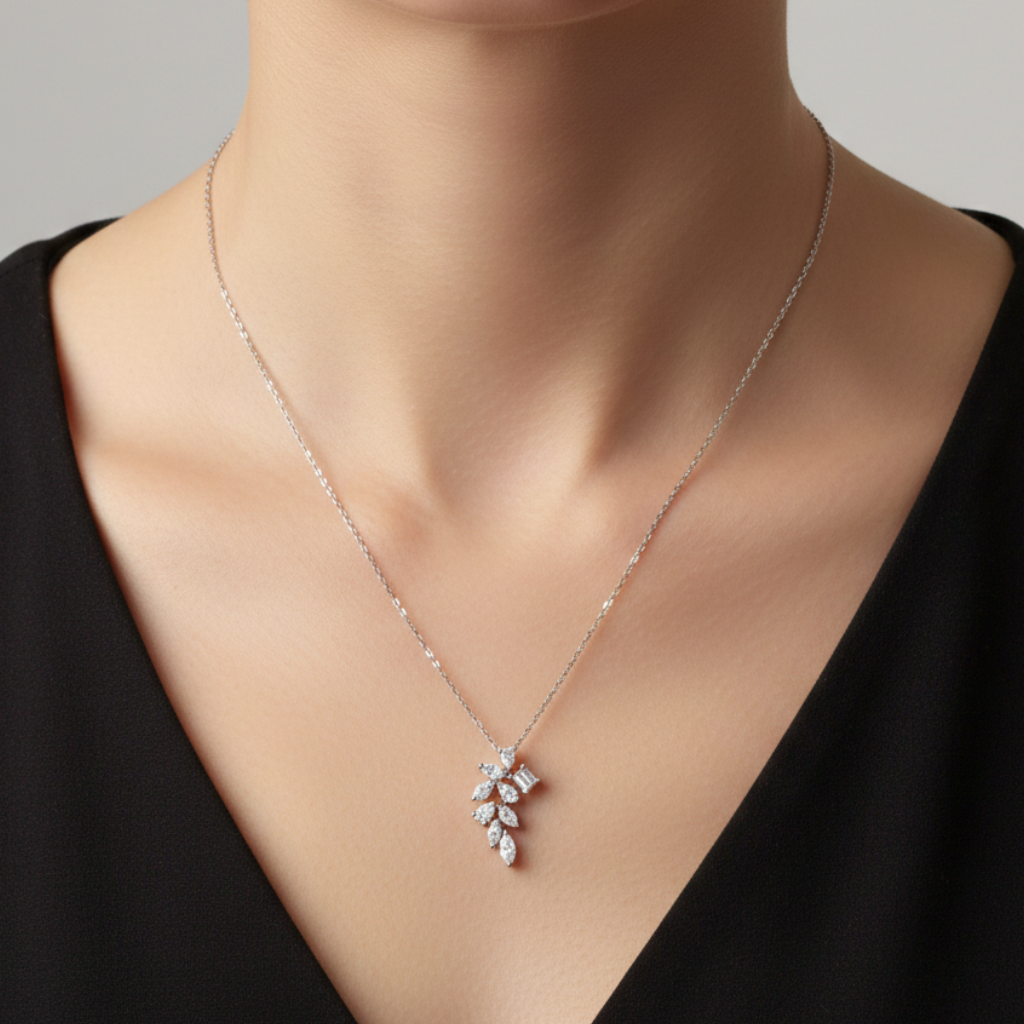 FANCY LEAF NECKLACE