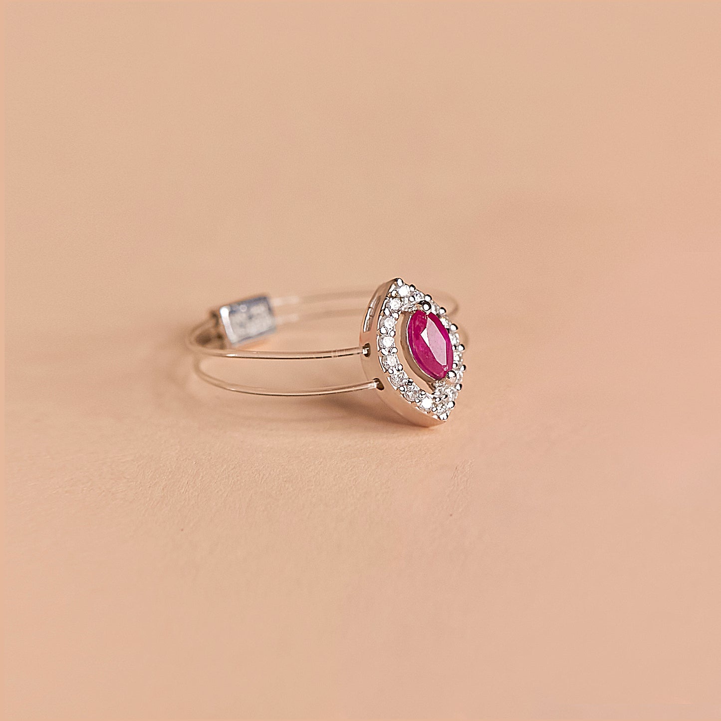 SPARKLE OVAL CUT RUBY RING