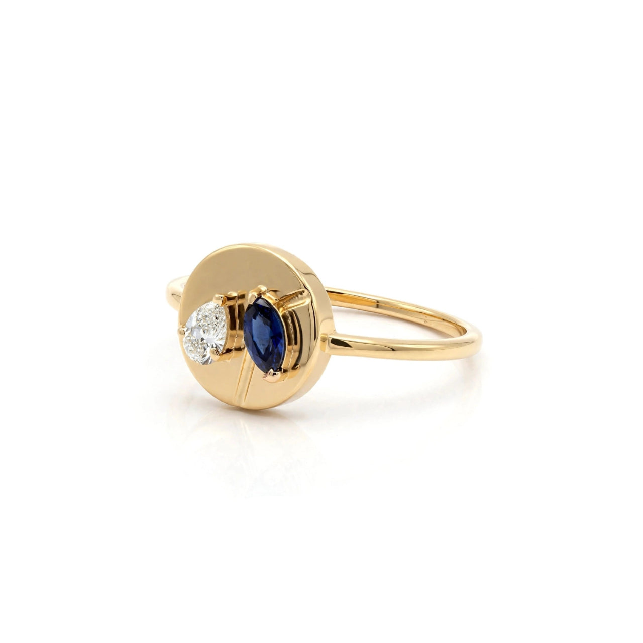 LYRA SAPPHIRE RING