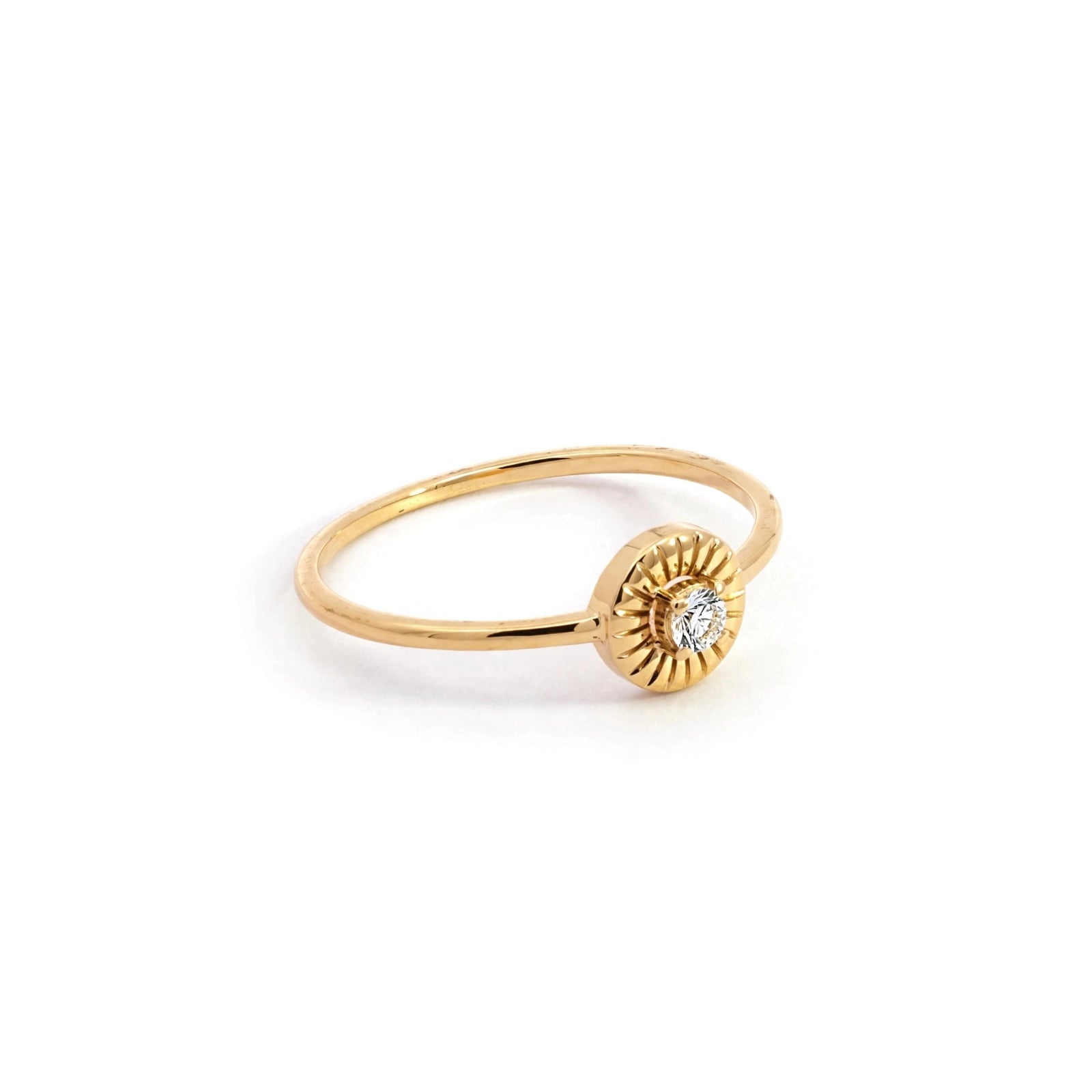 ROUND CROWN RING