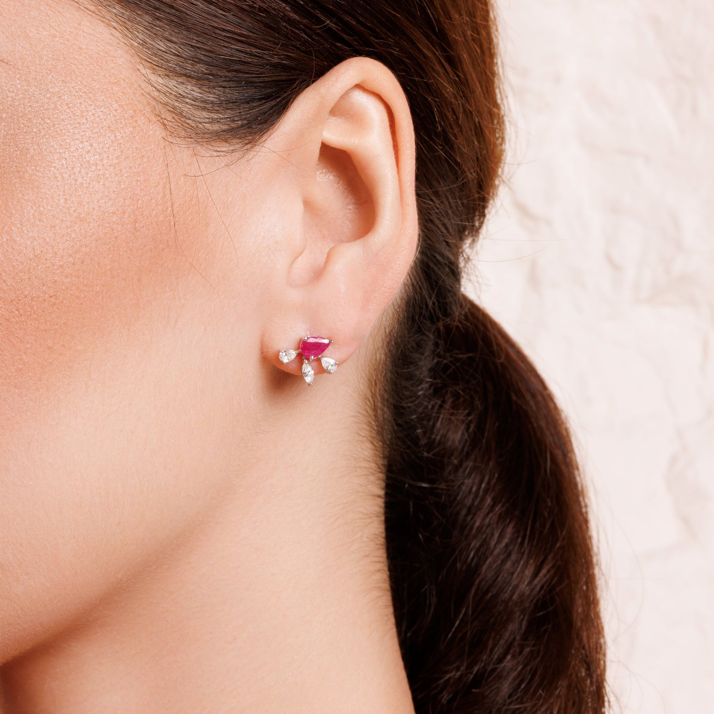 LUNESARIA RUBY EARRING