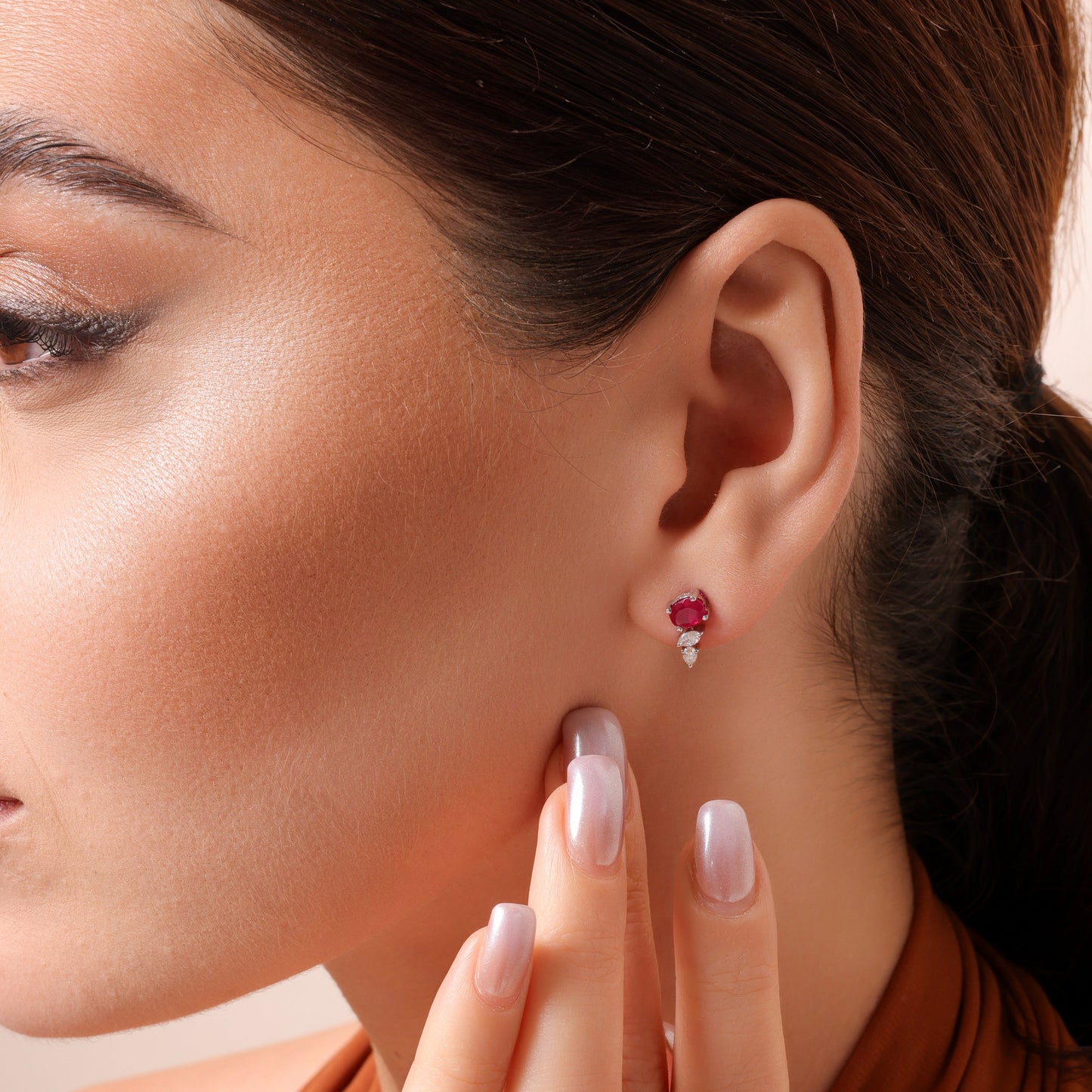 EVELORIA RUBY EARRING