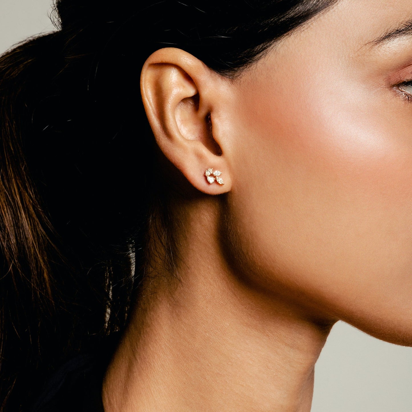 AURA FANCY SOLITAIRE YELLOW GOLD EARRINGS