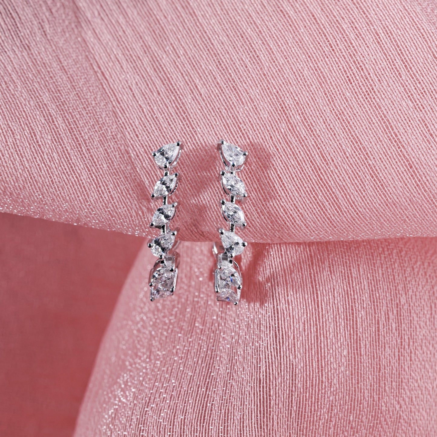 LUMINOUS PETAL WHITE GOLD DIAMOND HOOPS