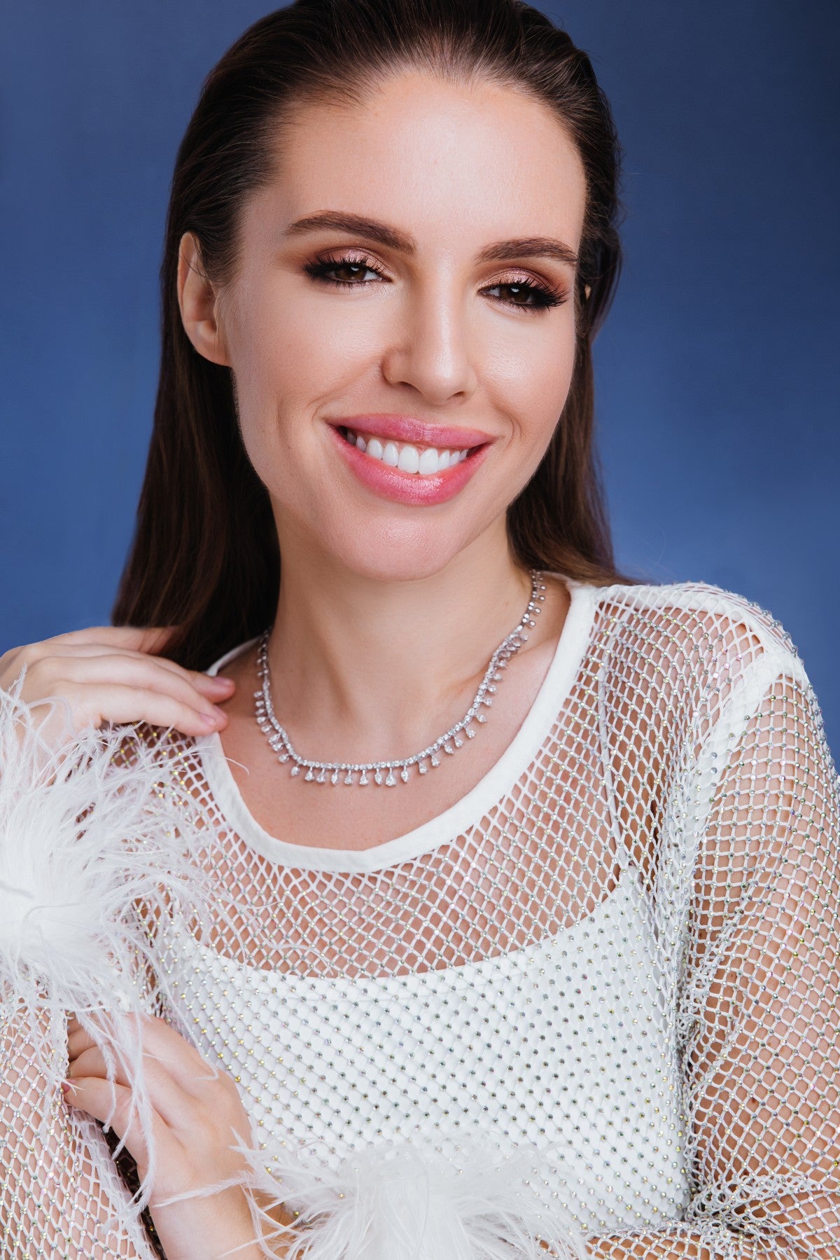 AVELINE MARQUISE WHITE NECKLACE