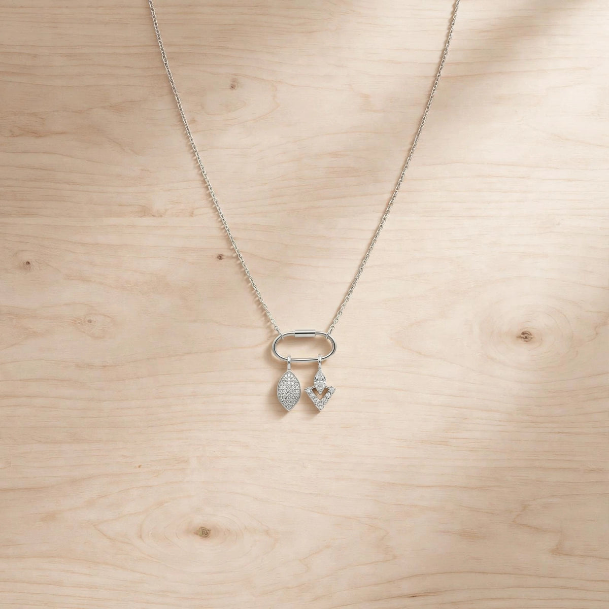 GEM BOND CHARMS NECKLACE