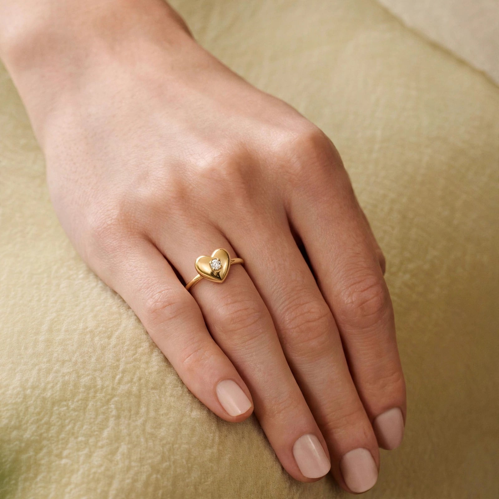 HEART ROUND RING