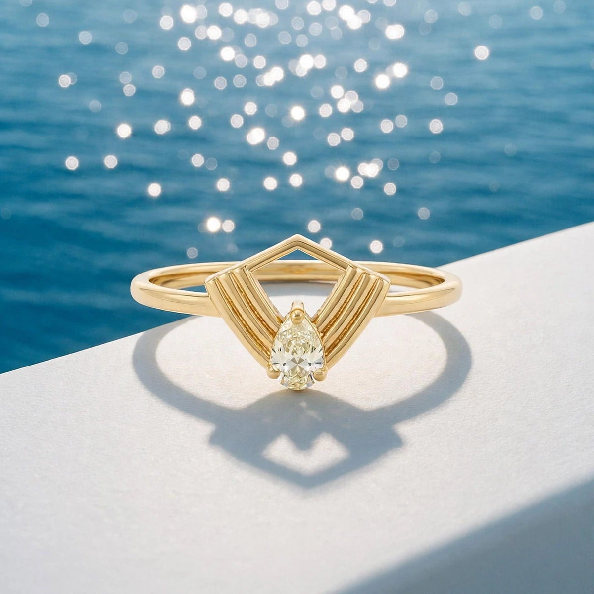 EIRA PEAR RING