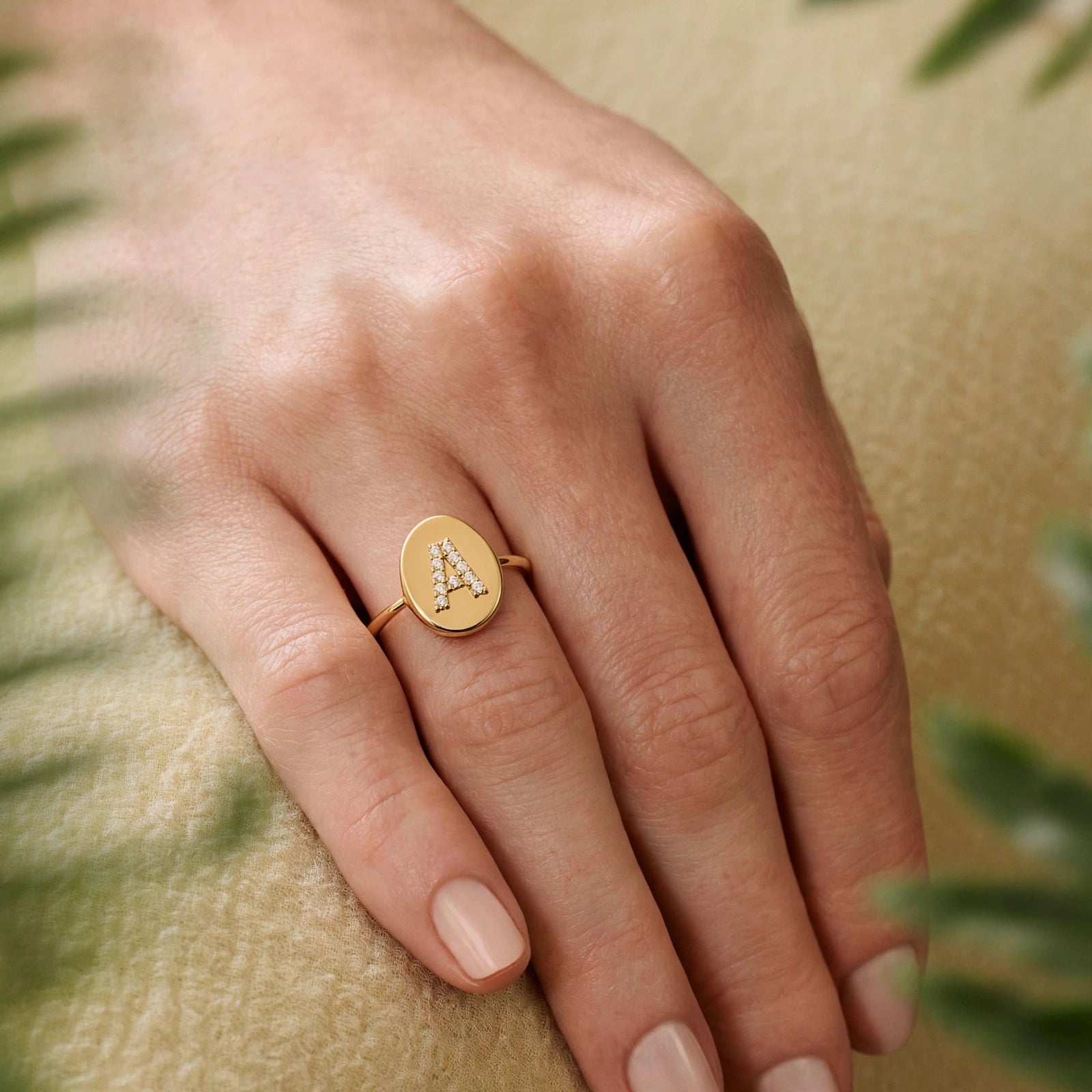 AURA ROUND RING