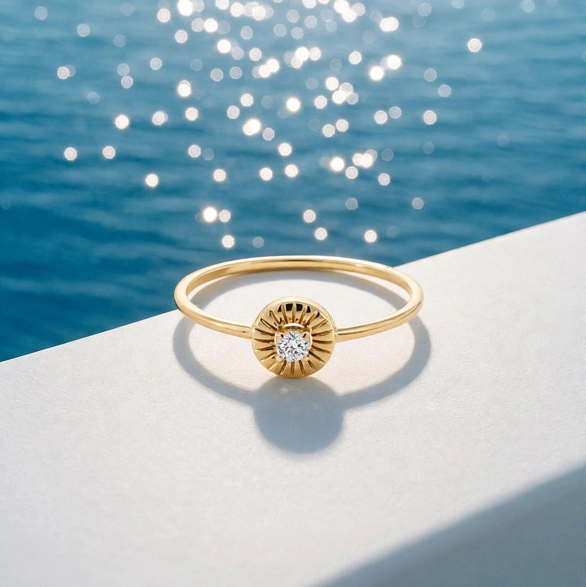 ROUND CROWN RING