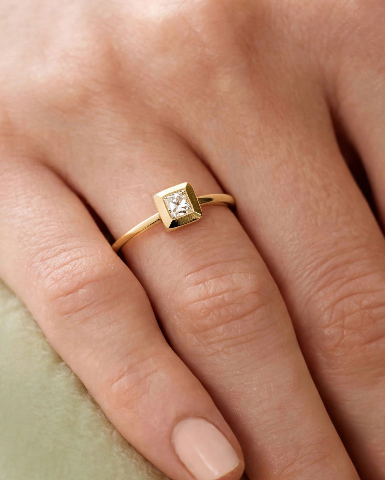 SQUARE SPECTRA RING