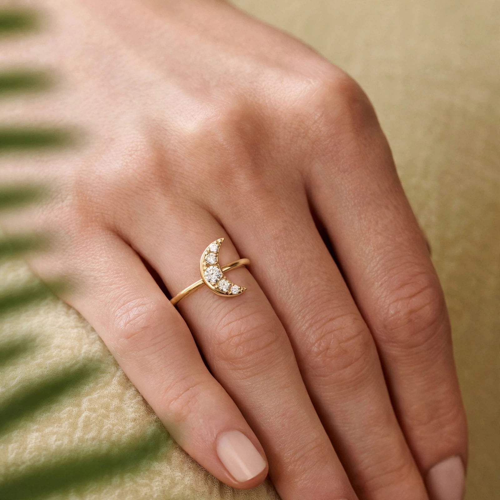 MOON ROUND RING