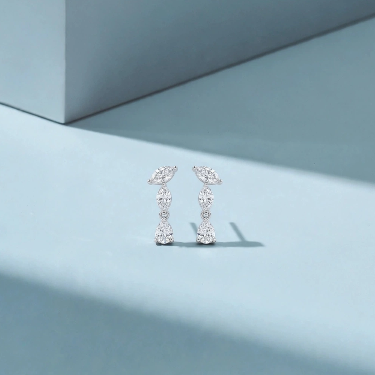 ENA ETERNA EARRING