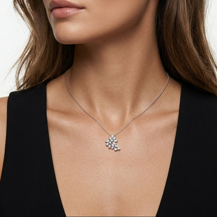 LUX ETERNA NECKLACE