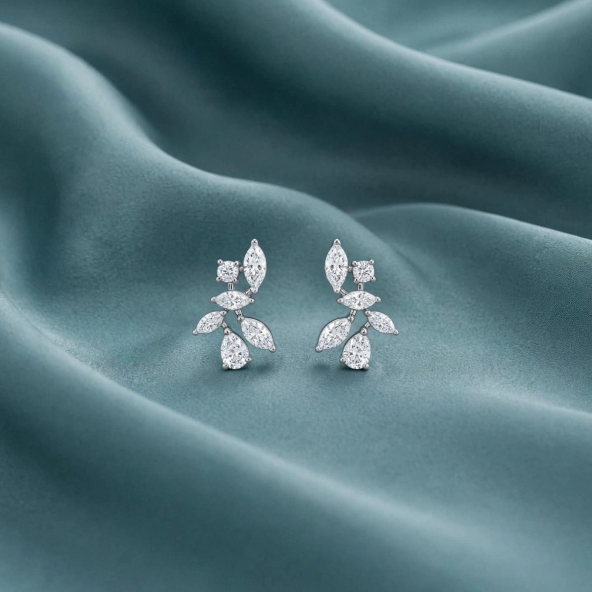ZYRA ETERNA EARRING